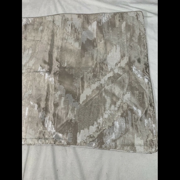 NEW Hotel Collection Distressed Chevron (1) Standard Sham - Picture 5 of 12